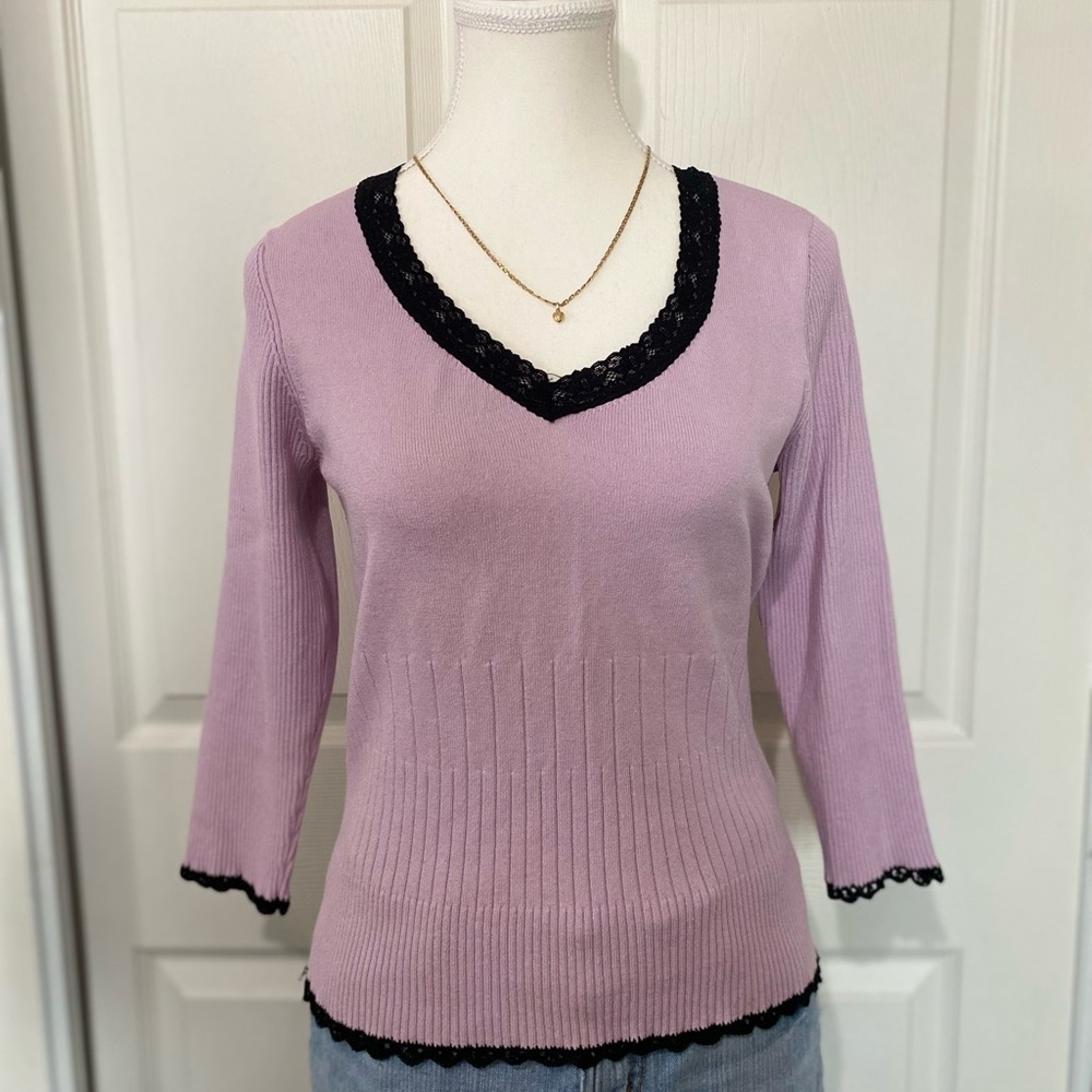 Y2K Soft purple and black ribbed sweater